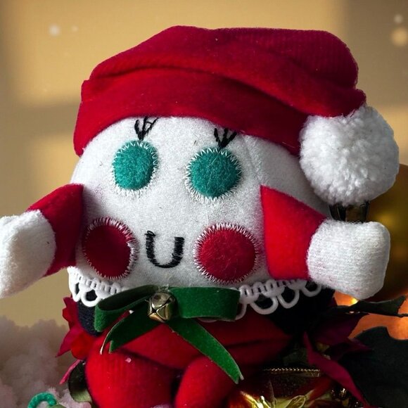 Musical Handcrafted Christmas Elf Doll Decoration Soft Sculpture - Picture 5 of 5